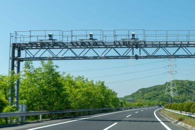 【お国柄】スポーツカーの国イタリアで速度違反を取り締まる『オービス』の打ち壊し運動が発生→しかし原因は速度違反というよりも・・・さすがイタリアだわｗｗｗｗｗｗ