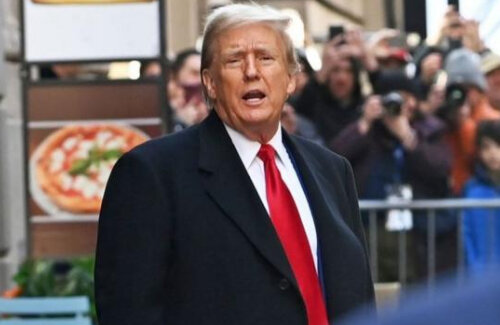 【悲報】トランプ氏「大統領選撤退します…っていうエイプリルフールでしたｗ もっと寄付よろｗ」支持者「・・・」