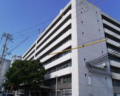 大阪府がすべての高校を無償化した結果、私立に人気が集中して公立が店員割れしまくり廃校の危機