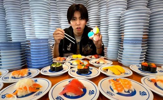 はじめしゃちょーさん、くら寿司の「ビッくらポン」を何皿食べればコンプリートできるのか自ら食べてガチ検証　→　衝撃の金額にｗｗｗｗ
