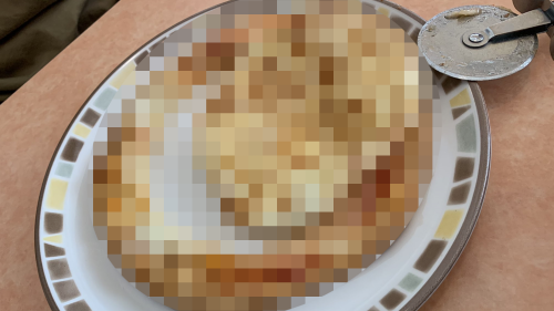 「ピザ切って2等分にしてよ！」→同期「任せて！ガチで測定して切るね！」→とんでもないことになるｗｗｗｗｗ