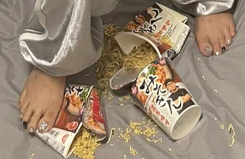 へずまりゅう、ガチのマジで離婚へ…嫁がブチギレツイート連発、みそきんを踏み潰しスマホを卵で炒めポケカを風呂場に捨てる