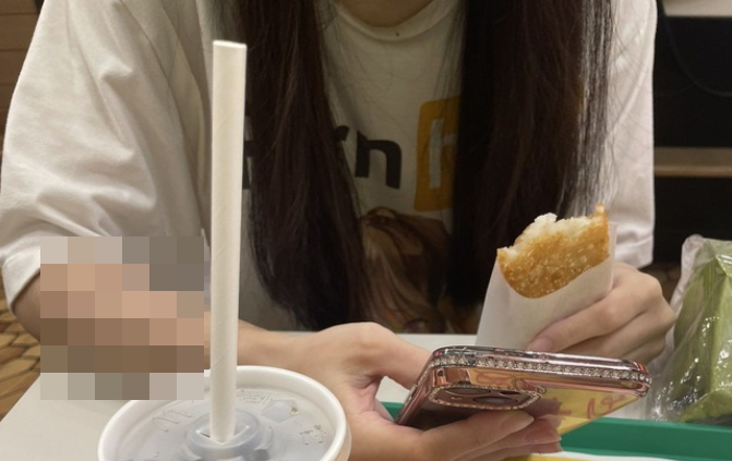 女子二人「鬱病同士で同棲したら直るのかな？やってみよ」 → 衝撃の検証結果にｗｗｗｗｗ