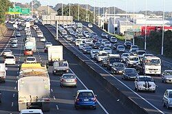 理系「自動車保険に入る人は頭が悪い。期待値的には大損です。だから保険会社はボロ儲けしてます」宝くじもビックリの搾取率やと