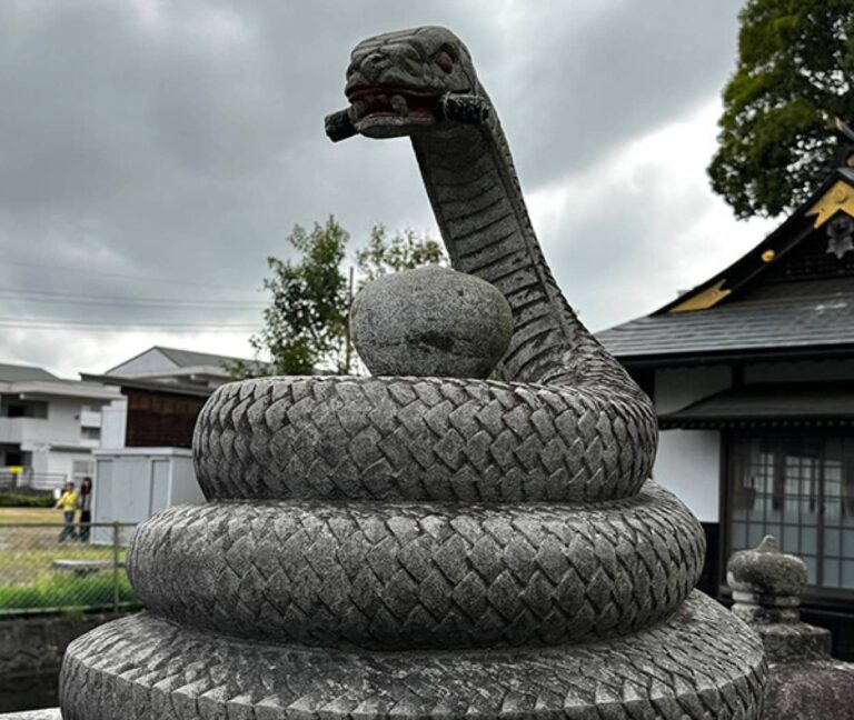合法的にマネーロンダリングできる神社、蛇が守りし穴場的スポット「白蛇辨財天」に行ってみた