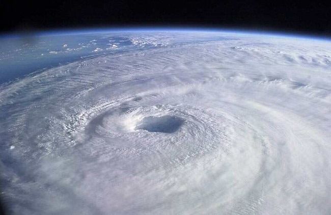 【悲報】今年初の台風、来週くるかも…