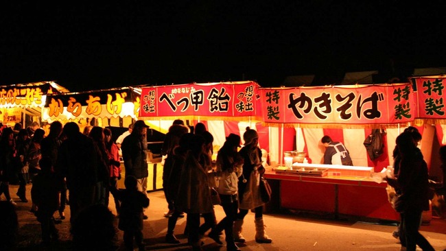 屋台の焼きそばやチョコバナナ、凄い値段になってしまう・・・