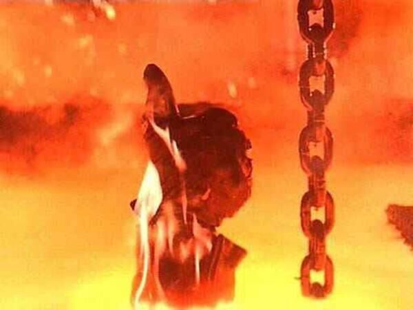 製鉄工場の30代男性が行方不明→溶鋼鍋内から人骨発見