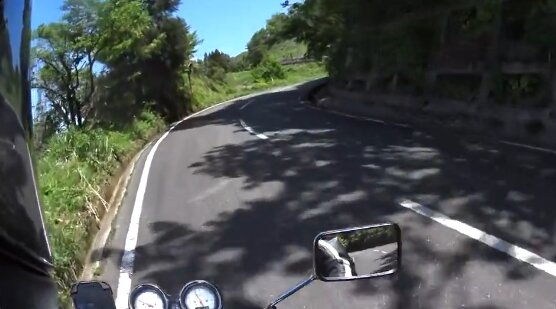 【!???】バイクで走ってたら上から、おじいさんが落ちてきた！！
