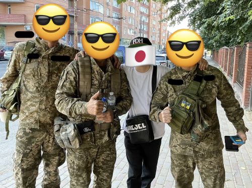 【大論争】日本人のウクライナ義勇兵（18歳）の投稿がネットを揺らす→「どうやら最前線に配属っぽいです。安心してください。捕虜になる前に自害すると決めています」