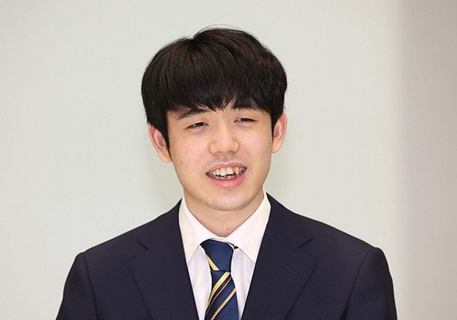 藤井聡太がタイトル初陥落！！ 伊藤匠七段に敗北し8冠から7冠に