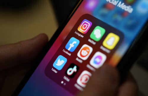 【マジかよ】『寝る前のSNS閲覧』、悪夢を引き起こす原因になっていることが調査で判明