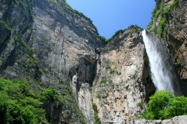 中国の絶景スポットとして有名な高さ314mの「雲台滝」、天然の滝じゃない可能性が浮上ｗｗｗｗｗ