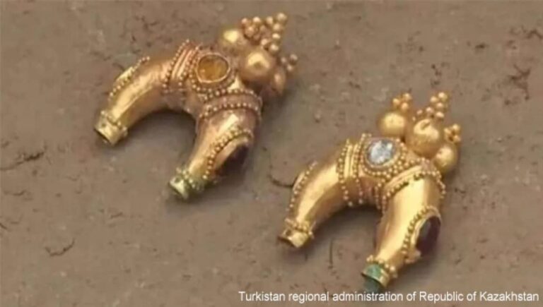 謎につつまれた遊牧国家の遺物。カザフスタンで2000年前の古墳から金の宝飾品が発見される
