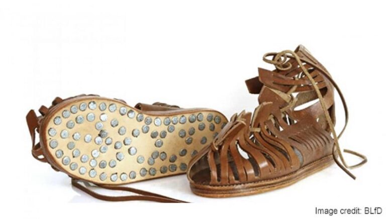 2000年前の古代ローマ軍兵士のスパイク付きサンダルがドイツで発見される