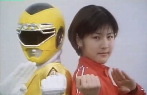 【訃報】女優の本橋由香さん、46歳で死去　　『激走戦隊カーレンジャー』イエロー役