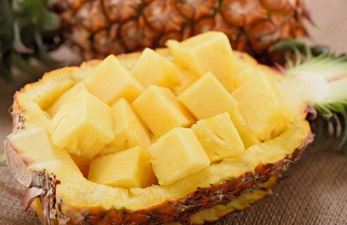 【衝撃事実】パイナップルを食べて◯◯◯◯になるのは普通じゃなかったと判明してネットに衝撃走る！　医師「普通にアレルギーです。数値ヤバい」