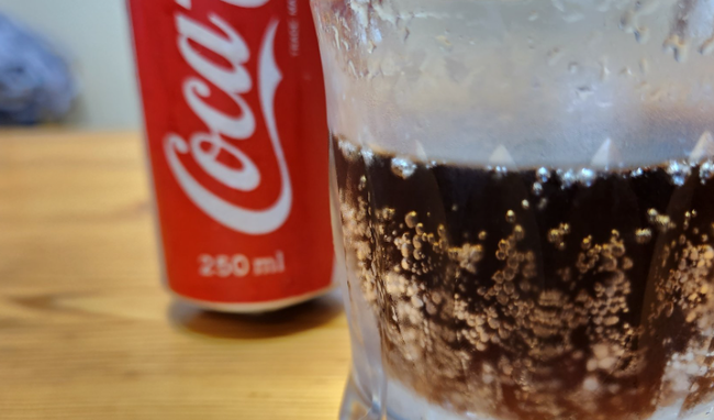 「40年以上前の古い缶コーラ拾った！開けて飲んでみるわ！」ｺﾞｸｺﾞｸｯ → 結果・・・