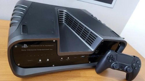 出品者「『PS5』開発キットを売りたいけど、流出禁止だから弾かれるんだよな…せや！」 → とんでもない方法で出品に成功し6500ドルで売れてしまうｗｗｗｗ