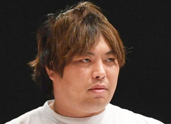 へずまりゅう、鹿せんべいに糞をつけてばらまいていたアジア人男性にそのせんべいを食わせようとして追っ払う → 賞賛の声が続出
