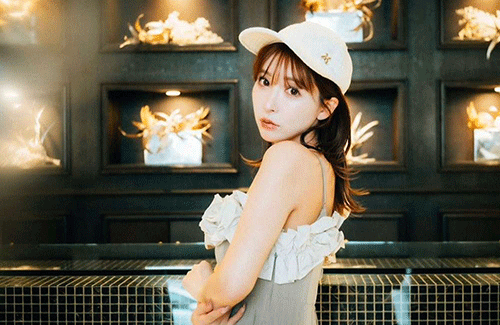 帽子ブランド「CA4LA」が元セクシー女優・三上悠亜コラボで大荒れ！ 「ブランドが汚れる😡」とキレる人続出