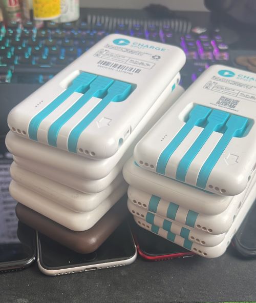 X民「モバイルバッテリーのレンタル、返せたことほとんどない」ﾊﾟｼｬｯ→その後歴戦の借りパク猛者登場、あまりの量に一同絶句ｗｗｗｗ