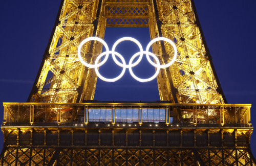 【賛否】パリ市長「オリンピックが大成功したので、エッフェル塔に五輪マーク残しときますねｗ」