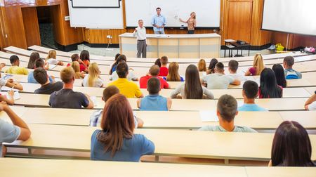 大学教員「最近の大学生、レポート間に合わなかったときに○○と言ってくるケースが増えてる」→ネット「わかる。これ嫌い」「いや、先生の対応が原因では？」