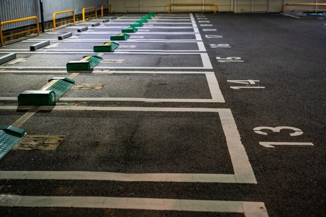 コインパー利用者「1日最大600円か！3日放置しても1800円だし、ここに車停めたろ！」 → 1万2000円請求され、トラブルに…