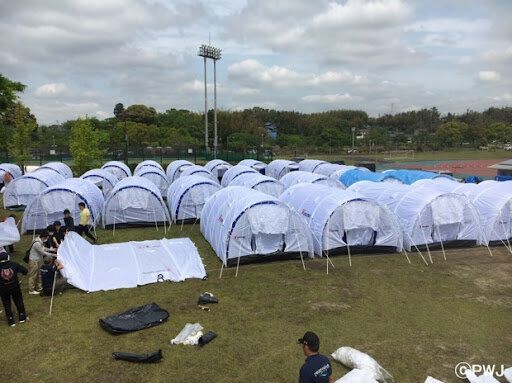 台風10号で設置された九州アリーナ避難所が素晴らしいと話題に！！ ペット同伴者専用スペースはありがたすぎる