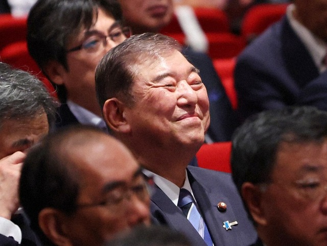 石破茂新総裁、自民党最高顧問に麻生太郎を起用