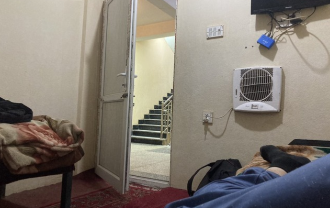 アフガニスタンに来た日本人「部屋のドア閉めると電波届かないから開けっ放しにしよ」 → ヤバイことになるｗｗｗｗｗ