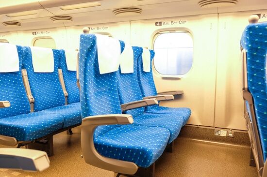 新幹線で「隣に変な客来たら嫌だし・・・」「体大きいから・・・」←これで2席分買うの、実はダメらしい