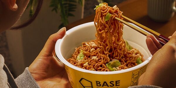 「カップ焼きそばの『ベースパスタ』を食べたら◯◯の味がした」→ガチでとんでもない味すぎて話題に・・・