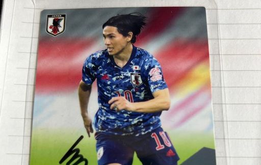 【画像】メルカリ民さん、開き直ってとんでもないサッカー選手カードを出品してしまうｗｗｗｗｗｗｗ