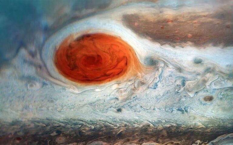 木星の大赤斑がゼリーのようにプルプル揺れている謎の現象をハッブル宇宙望遠鏡が観測