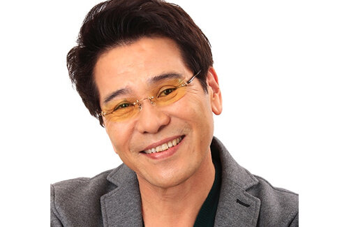 【感動】10代女性が新品の慣れないトレンチコートを羽織って銀座を歩いていると、偶然いたピーコさんが声をかけてきた　→　ピーコさんの言葉が素敵すぎて一般女性がむせび泣く…