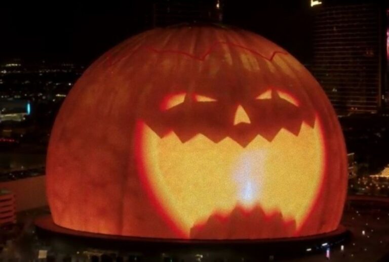 世界最大のトリックオアトリート？ラスベガスの球体スフィアがハロウィン仕様に