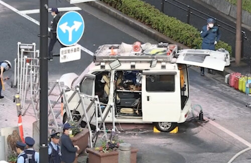 【テロ】自民党本部に火炎瓶を投げ込んで車で突撃しようとした臼田敦伸容疑者、反原発活動家だと判明！