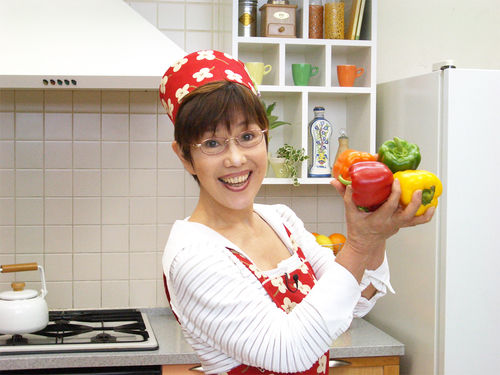 平野レミさん、料理番組で度を越えた行動をしてしまい批判殺到・・・「料理愛好家なのにコレってどうなの？」