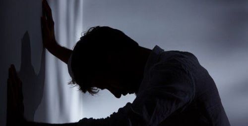 【悲報】経済的問題による自殺者数、この2年で1.5倍に増加　厚労省「物価高による生活苦が背景にあるのでは」