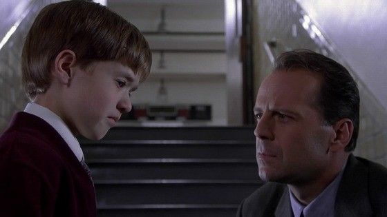 三大よくある意外なオチ「化け物は元人間」「この世界は人工物」あと一つは何？
