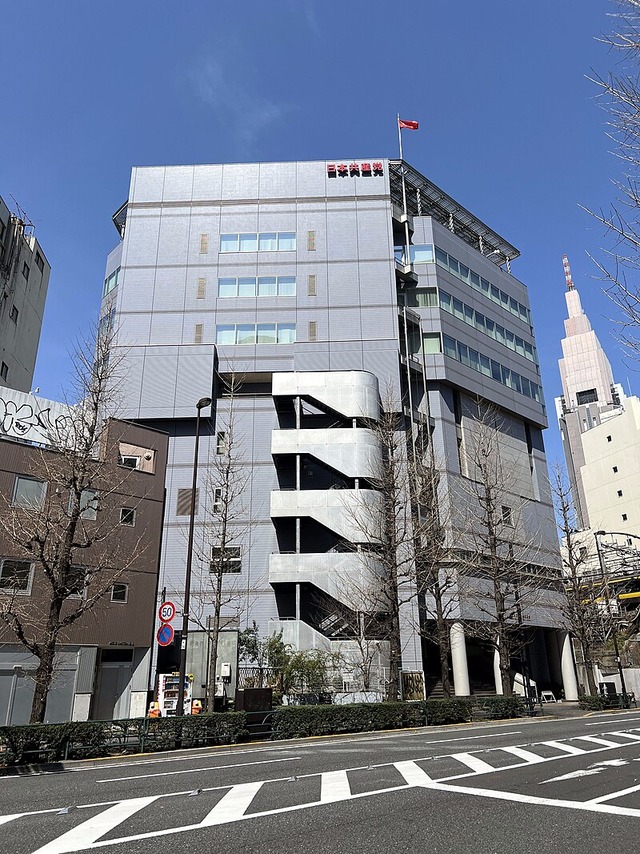 「共産党に投票してほしい」と依頼し、知人の男女14人に現金を郵送した疑いで、70代の元教員の女性が大阪で書類送検される