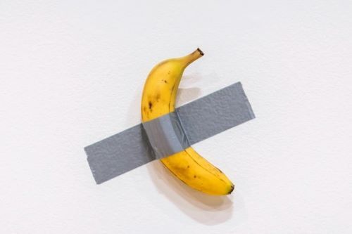 【芸術】壁に貼ったバナナ、9億円超で落札されるｗｗｗｗｗｗ