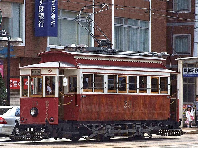 路面電車が走る町には、どこか風情があって素敵だよね