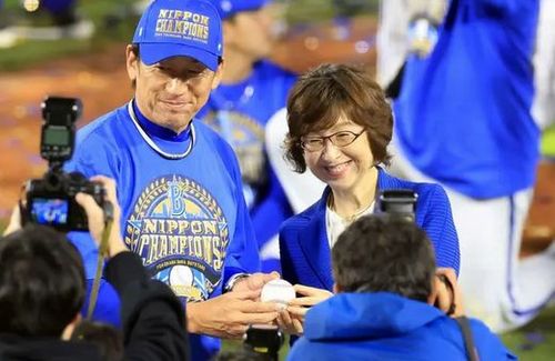 球団買収から日本一になるまで横浜DeNAベイスターズを立て直した南場智子オーナーが偉大過ぎるとネット大絶賛！　「金は出す、現場に顔出す、でも◯◯は出さない」