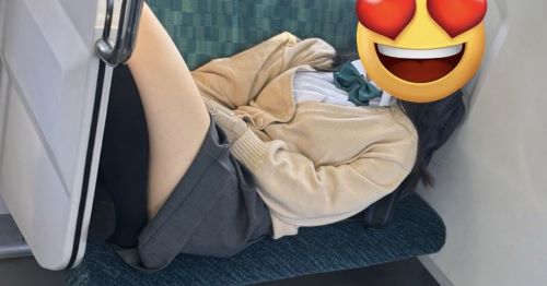 X民「電車の席で寝てる女子高生がいて迷惑」ﾊﾟｼｬｯ→結果・・・