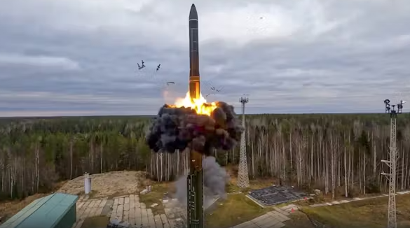 ロシア軍がウクライナへ向けてICBM＝大陸間弾道ミサイル1発を発射した模様　核弾頭の搭載も可能