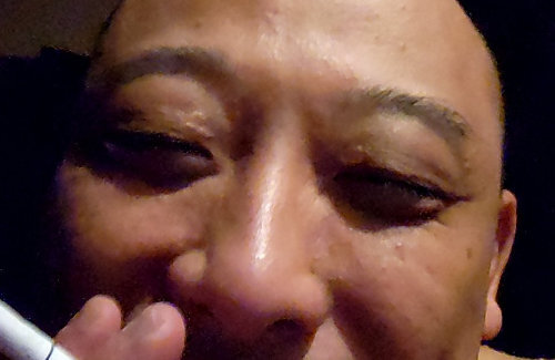 トム・ブラウンみちおさん、めちゃくちゃ幸せそうな顔で断言「絶対タバコ吸う人生の方が豊かだと思います！彩りのレベルが違います！」