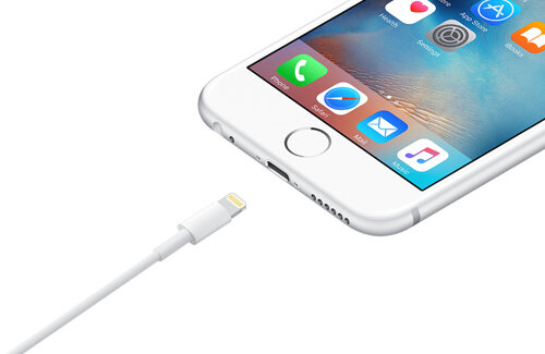 【悲報】AppleがLightningアダプターの販売を終了へ！オンラインストアで次々と「売り切れ」に